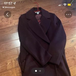 H&M Trench size 8 in a burgundy wine color